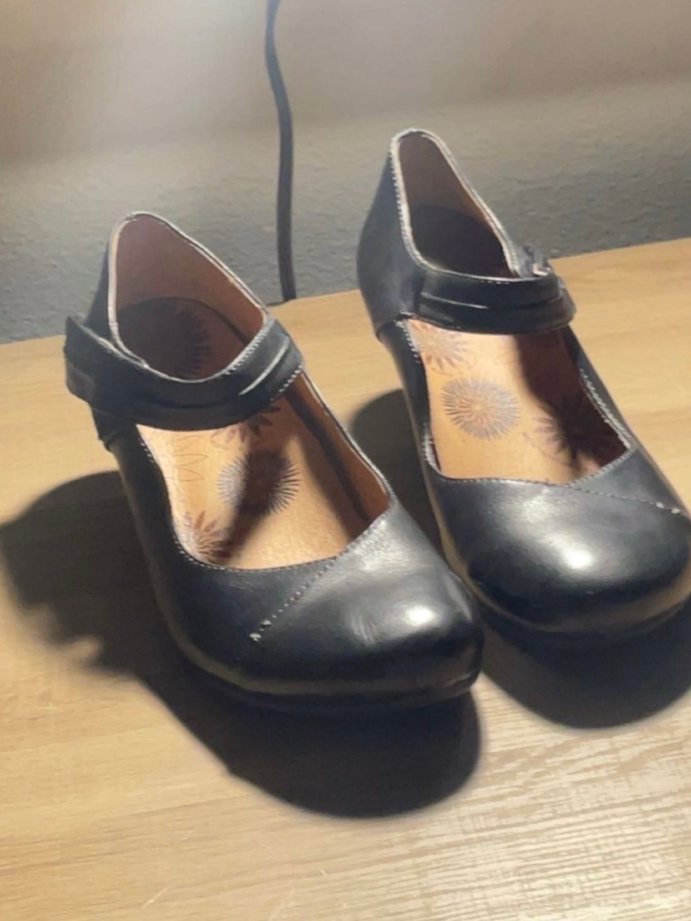 Tao women’s shoes size 9.5